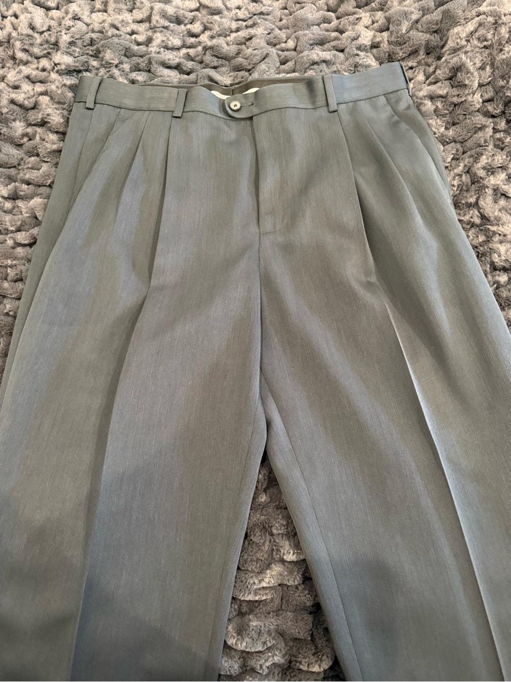 Perry Ellis Portfolio Charcoal Dress Pants - 34W x 32L.  Like new. smoke free.